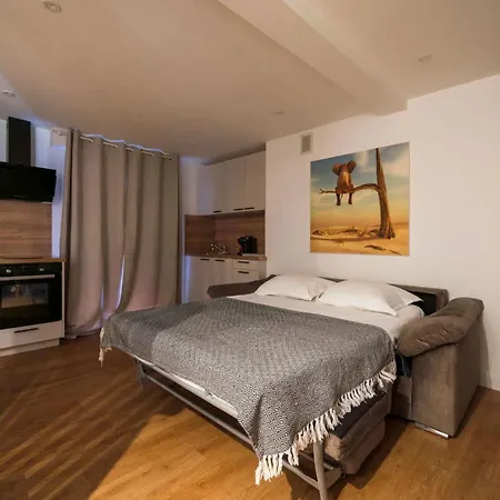 Skyview - Central, Cocooning Avec Terrasse Et Parking Daire Antibes