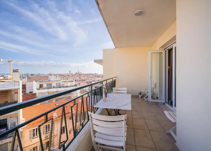 Daire Skyview - Central, Cocooning Avec Terrasse Et Parking